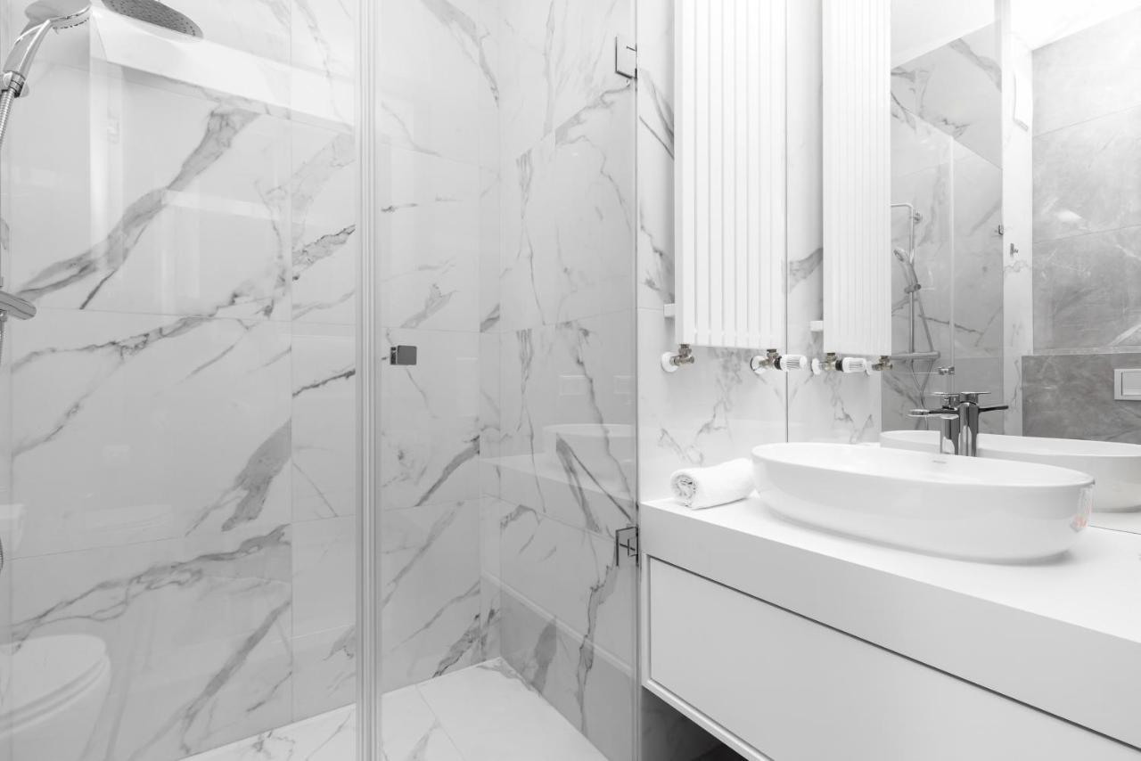 Premium Apartments Business Center By Renters Prestige Varşova Dış mekan fotoğraf